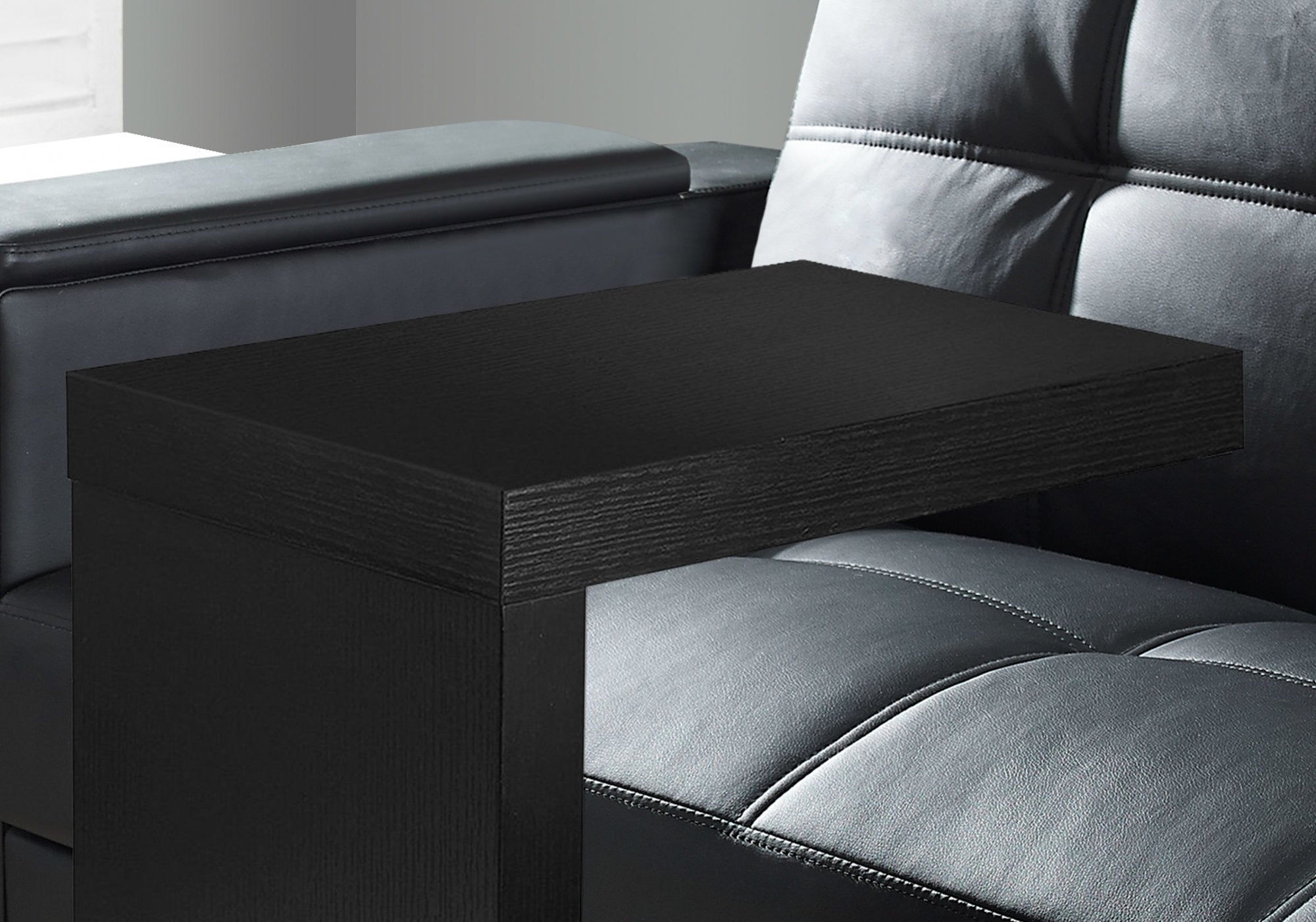 Urban Simplicity White End Table ND