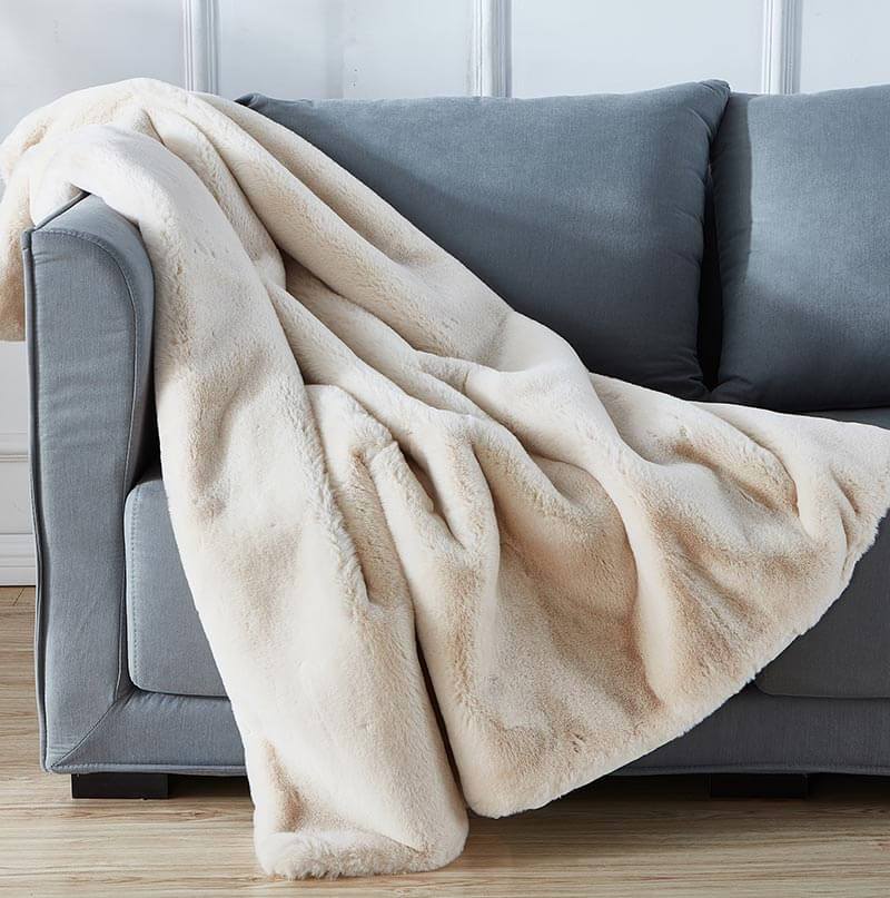 Cassilda Luxury Beige Chinchilla Faux Fur Throw Blanket – Ultra Plush Elegance