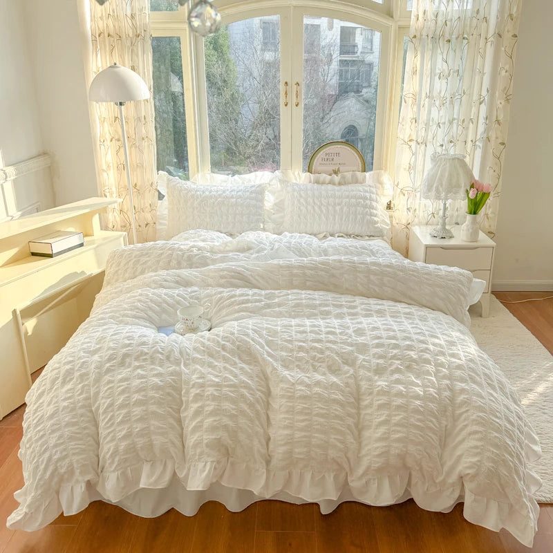Exquisite Lace Ruffle Bedding Set – Timeless Romance & Comfort