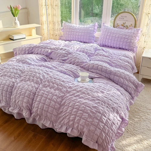 Exquisite Lace Ruffle Bedding Set – Timeless Romance & Comfort